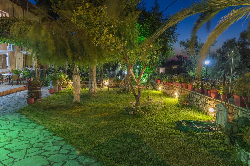Stavros Apartments Tsoukaládhes Exterior foto